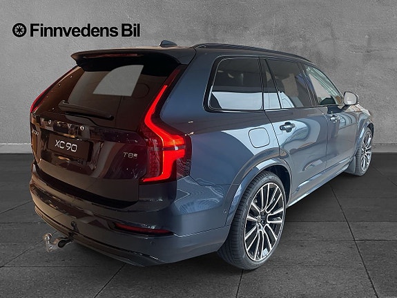 Volvo XC90 4 of 5