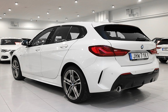 BMW 118i 5 of 5