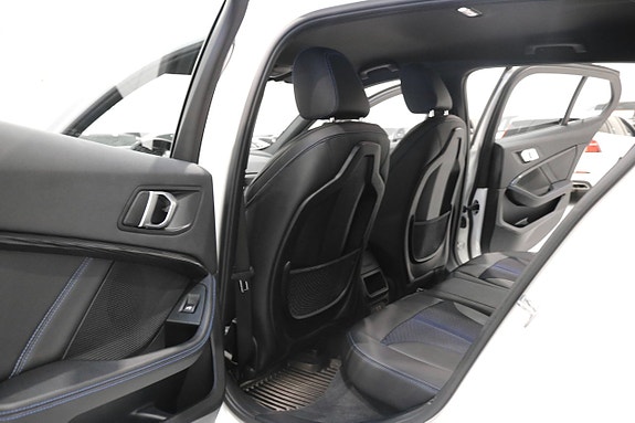 BMW 118i 16 of 28
