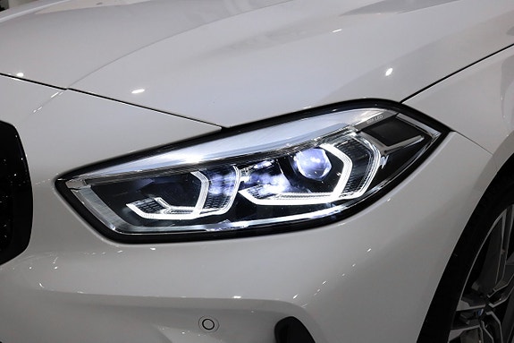 BMW 118i 9 of 28