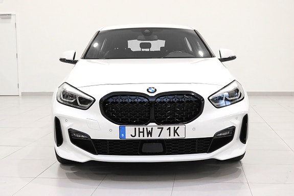 BMW 118i 8 of 28