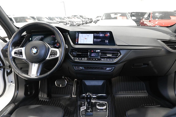 BMW 118i 14 of 28