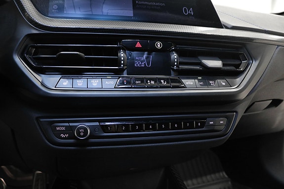 BMW 118i 20 of 28
