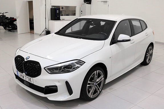 BMW 118i 7 of 28