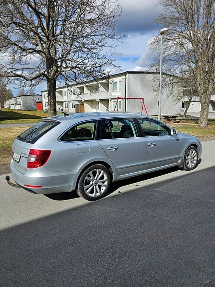 Skoda Superb 4 of 5