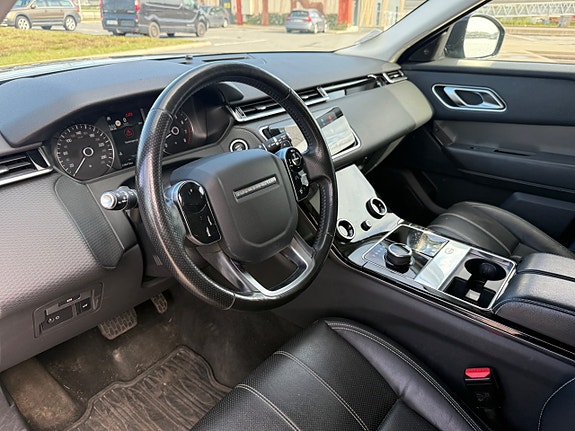 Land Rover Range Rover Velar 12 of 22