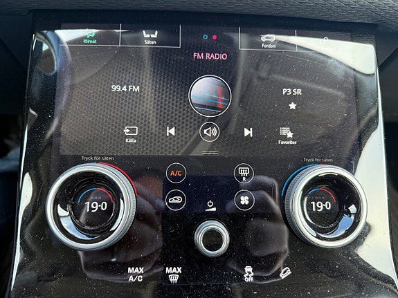 Land Rover Range Rover Velar 16 of 22