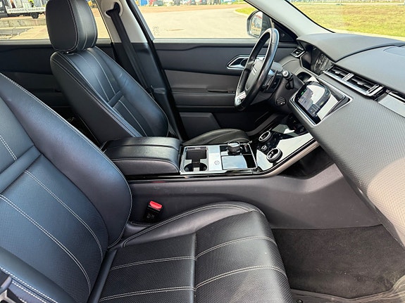 Land Rover Range Rover Velar 10 of 22
