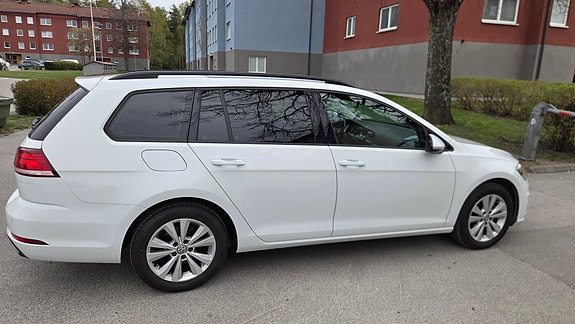 Volkswagen Golf VII 8 of 9