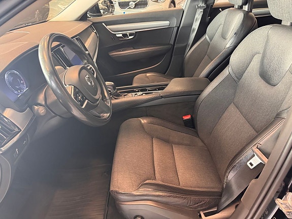 Volvo V90 7 of 9
