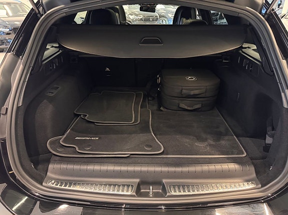 Mercedes-Benz C300 5 of 5