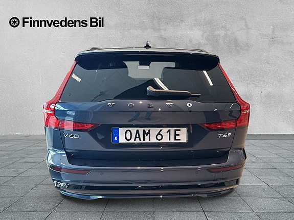 Volvo V60 4 of 5