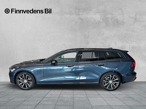 Volvo V60 2 of 5
