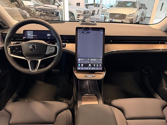 Volvo ES90 8 of 10