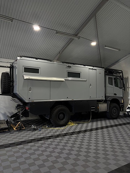 Mercedes-Benz Arocs 2053 3 of 11