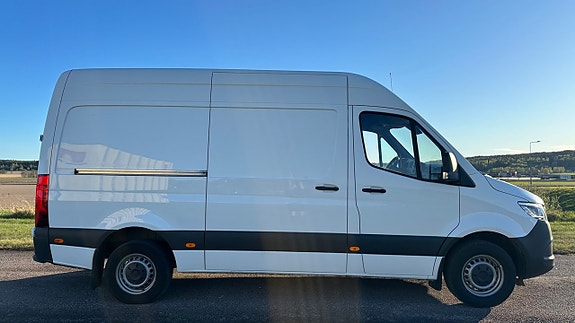 Mercedes-Benz Sprinter 316 2 of 5