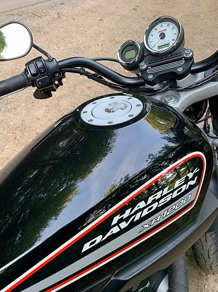 Harley-Davidson XR1200 2 of 4