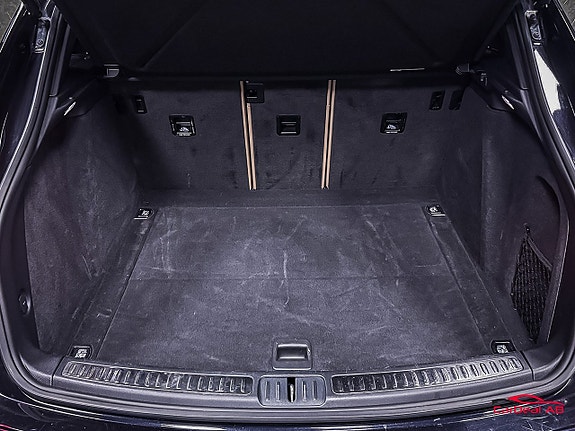 Porsche Macan 17 of 30