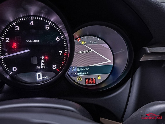 Porsche Macan 22 of 30