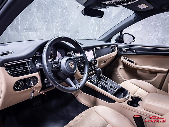 Porsche Macan 11 of 30