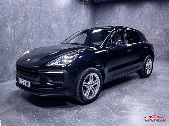 Porsche Macan 3 of 5
