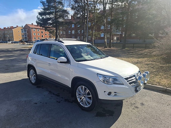 Volkswagen Tiguan 3 of 10