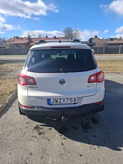 Volkswagen Tiguan 5 of 10
