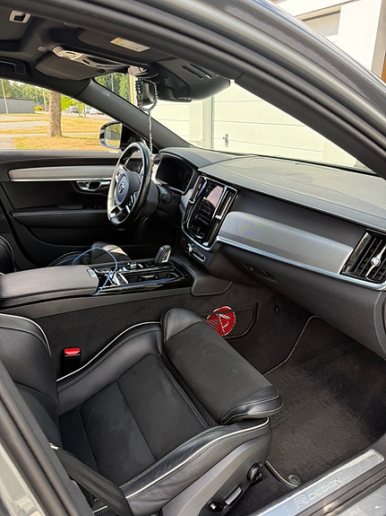 Volvo S90 7 of 18