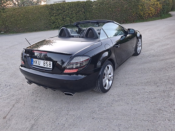 Mercedes-Benz SLK200 9 of 12
