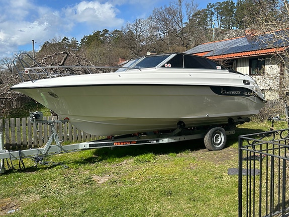 Crescent 650 DC -2011. Volvo Penta 3,0 L, Fin och påkostad daycruiser 3 of 13