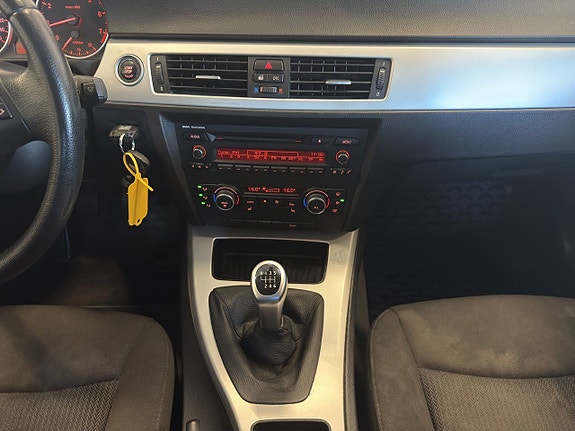 BMW 320 16 of 23