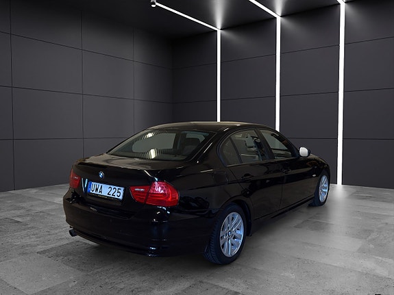 BMW 320 6 of 23
