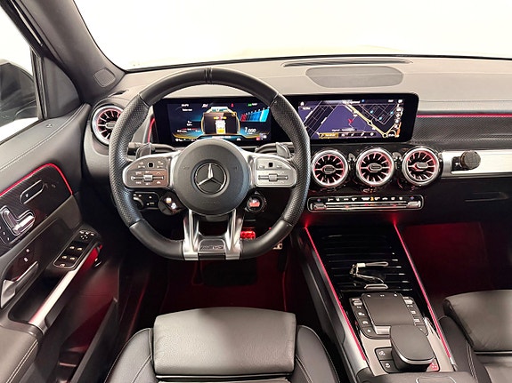 Mercedes-Benz GLB250+ 15 of 30