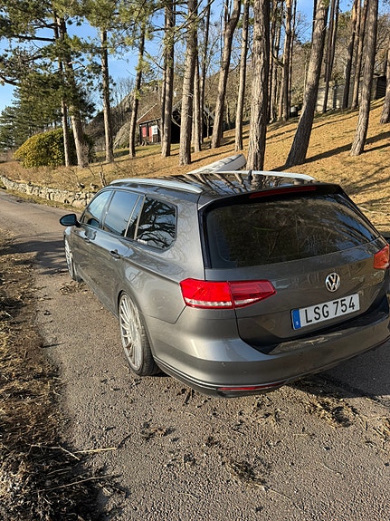 Volkswagen Passat 3 of 5