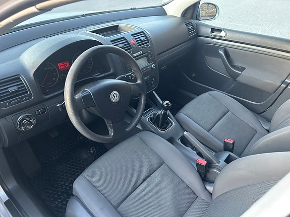 Volkswagen Golf V 7 of 8