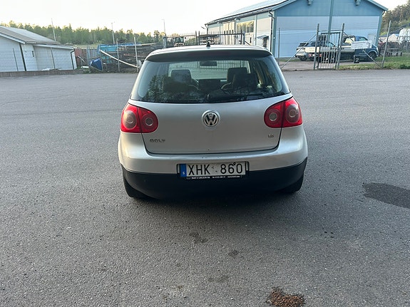 Volkswagen Golf V 6 of 8