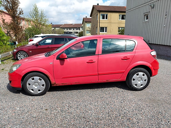 Opel Astra 4 of 5