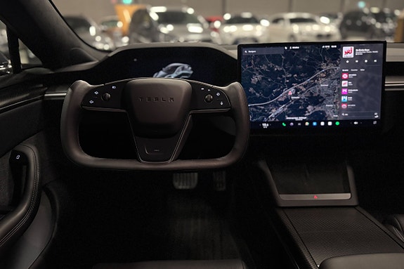 Tesla Model S 13 of 22