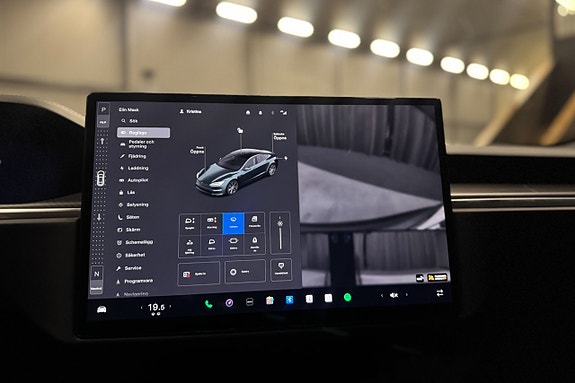 Tesla Model S 15 of 22
