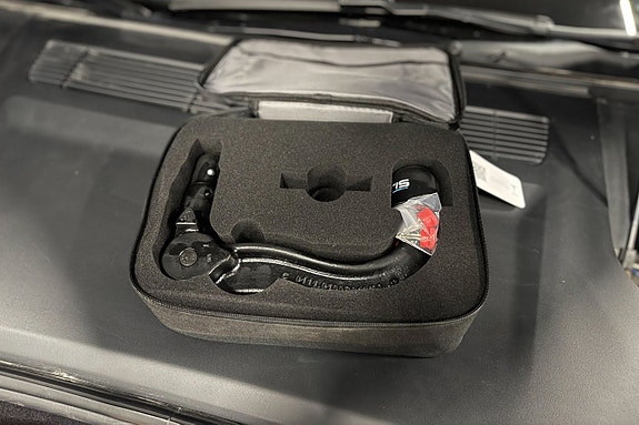 Tesla Model S 22 of 22