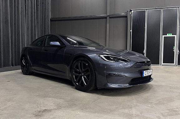 Tesla Model S 8 of 22