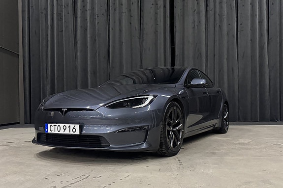 Tesla Model S 2 of 5
