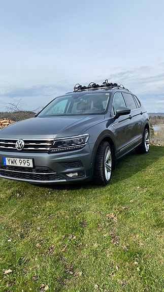 Volkswagen Tiguan Allspace 2 of 5