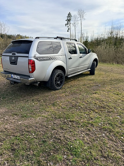 Nissan Navara 2 of 4