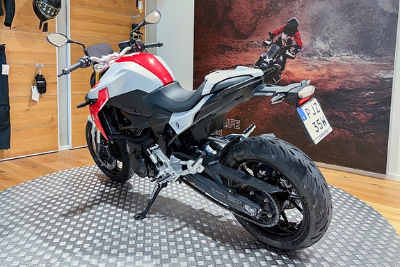 BMW F 900 R |Gear shift assistant pro|Värmehandtag|SE BILDER & SPEC 4 of 5