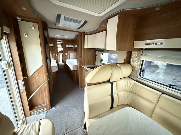 Frankia 840 TDL Luxury |Välutrustad|Hydrauliska stödben|Nyservad 4 of 10