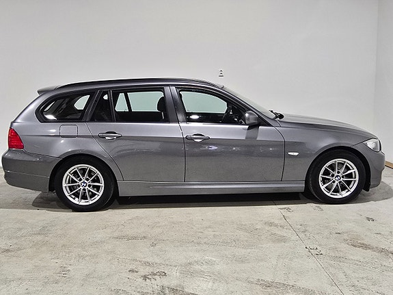 BMW 318d 4 of 15