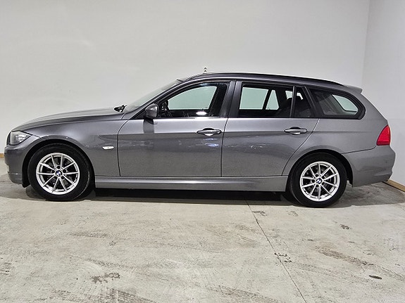 BMW 318d 3 of 15