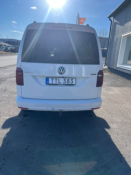 Volkswagen Caddy Maxi 3 of 3