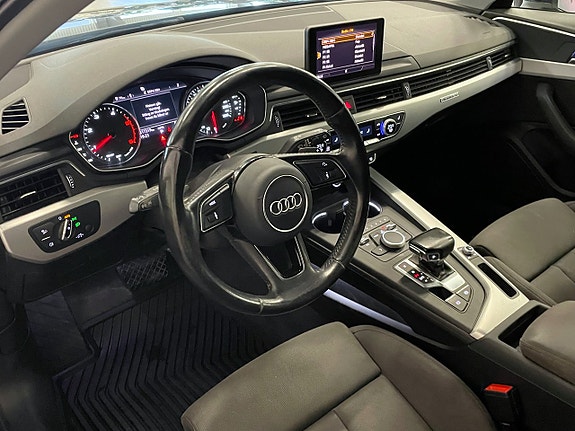 Audi A4 8 of 14